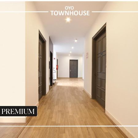 Oyo Townhouse 120 Shushant Lok Gurgaon Zewnętrze zdjęcie