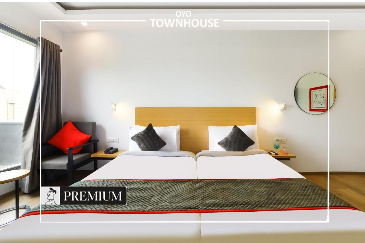 Oyo Townhouse 120 Shushant Lok Gurgaon Zewnętrze zdjęcie