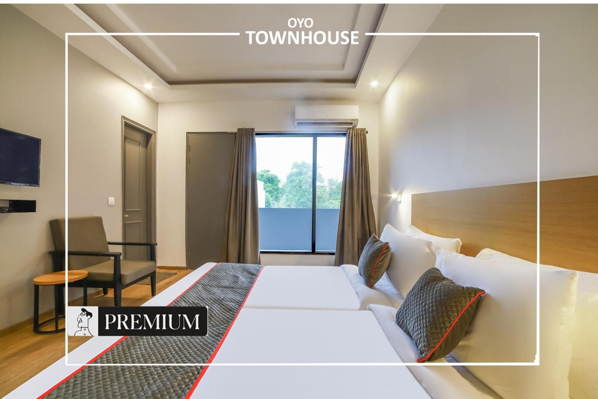 Oyo Townhouse 120 Shushant Lok Gurgaon Zewnętrze zdjęcie